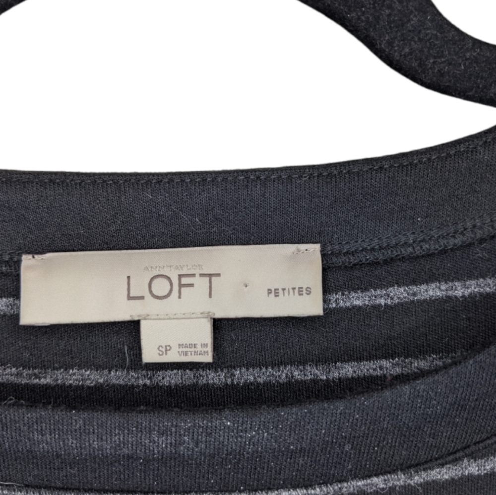 Ann Taylor LOFT Striped 3/4 Sleeve Dress w/ Shoulder Zipper āØš - Picture 4 of 7